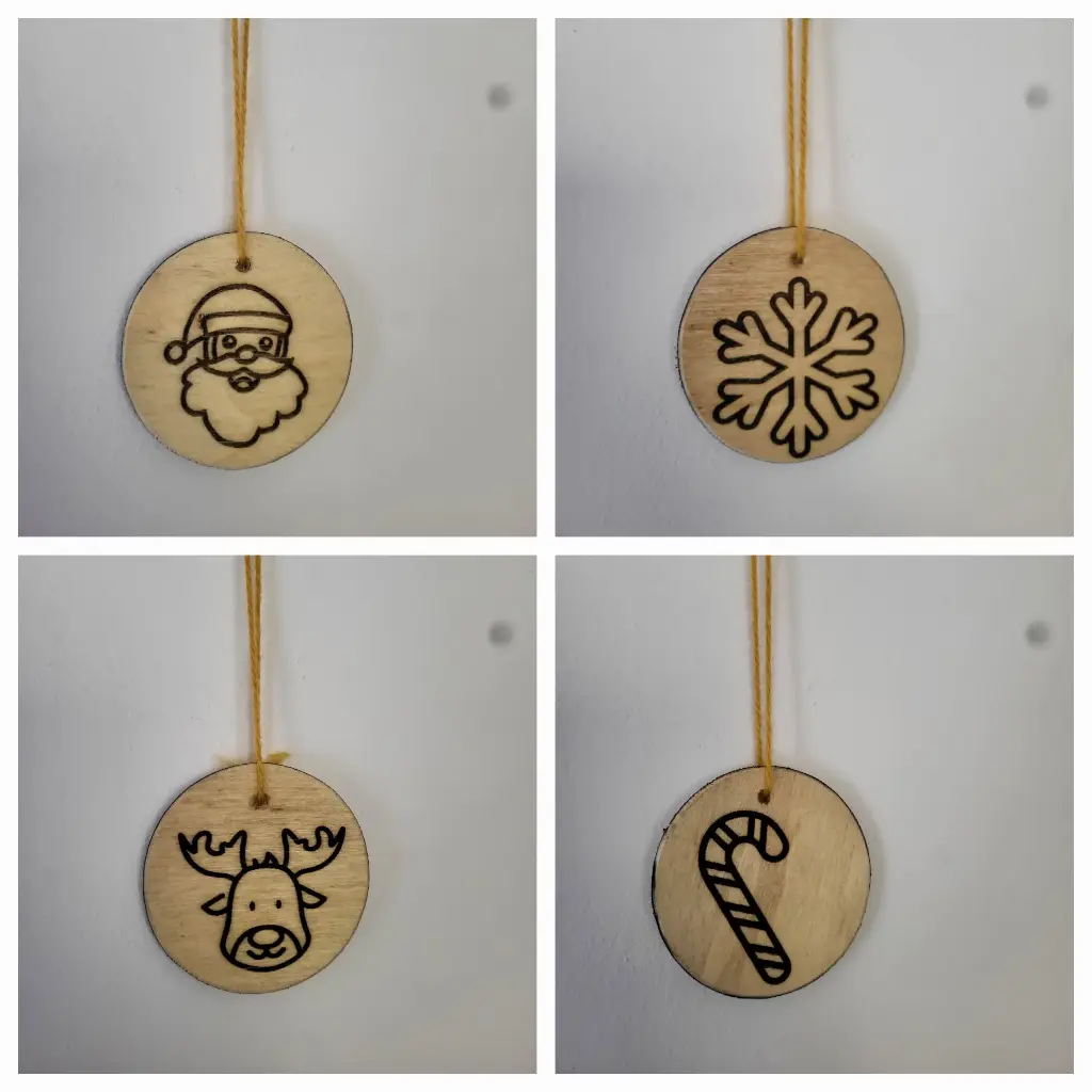 Lot de 4 boules de noël